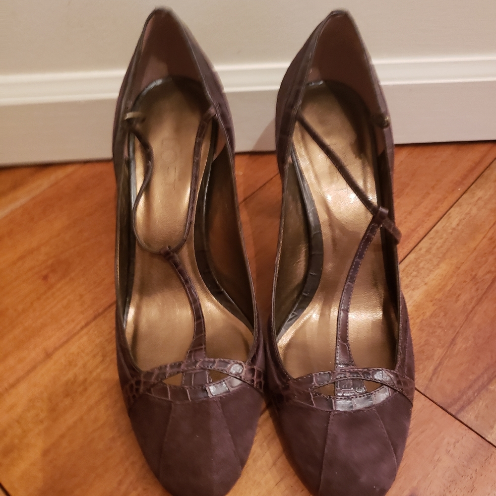 NWOT Ann Taylor Loft T-Strap Suede Heels - Picture 2 of 5